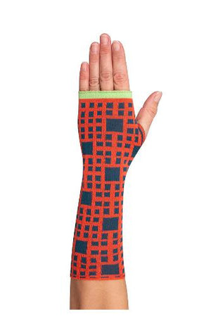 GRIDLOCK WRISTWARMER MODELLED