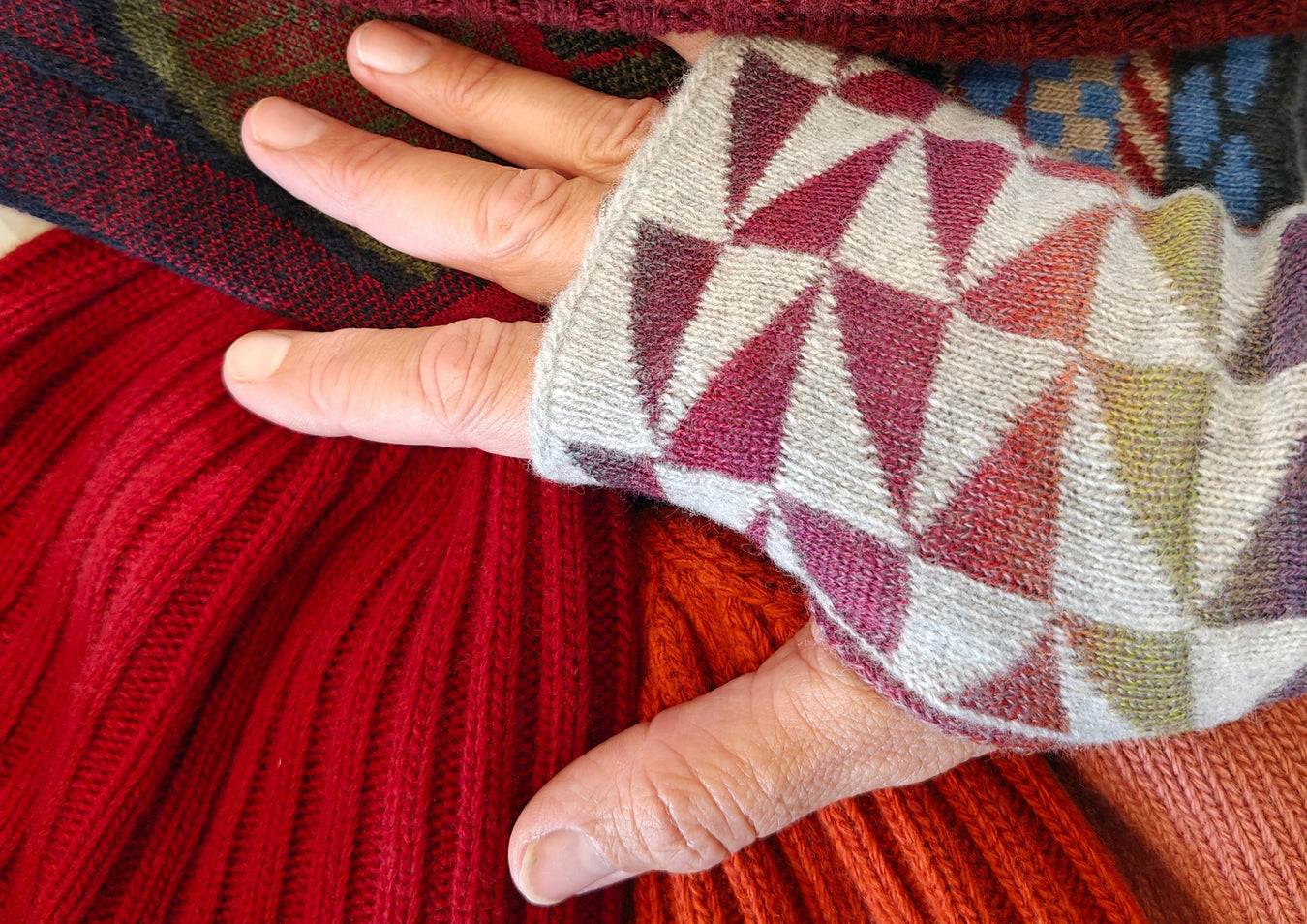 HATS & WRISTWARMERS